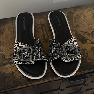 Donald Pliner Sandals